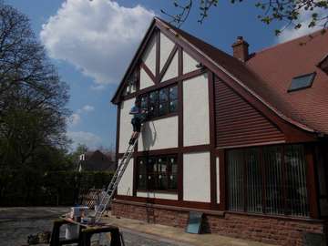 Mr H. Great Budworth, cheashire : Installtion of G Barnsdale Red Gradis hardwood wood windows. Doouble glazed with 14mm CRIPTON Gas filled spacer. The frames are Pre stained complete with a ten year warantee. 